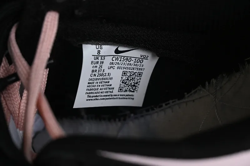 All Categories Nk SB Dunk Series Nk SB Dunk Low Low-top Sneakers Nk Dunk Low Tokyo Raspberry Black Pink Customized Deconstructed Strap Casual Sneakers CW1590-100